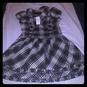 NWT-Girls black and white plaid dress